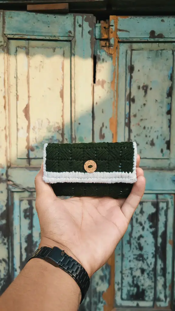 Green Meadow Crochet Mini wallet